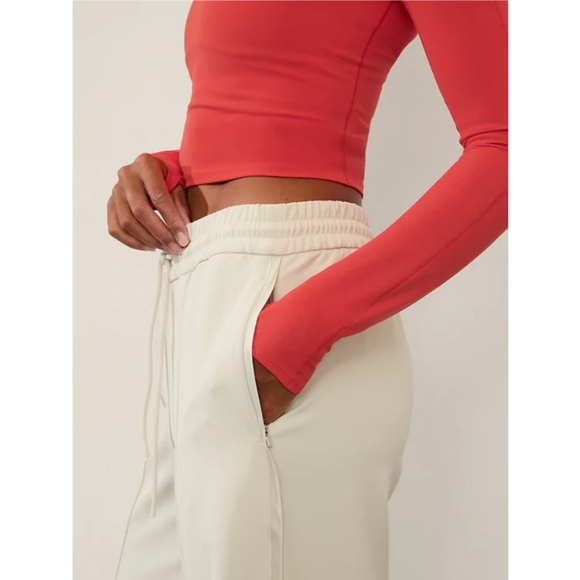 🆕️ Athleta Endeavor Relaxed Pant Ivory Large Tall Wide Leg Travel Work Cabin - Picture 6 of 13